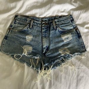 Wrangler vintage distressed jean shorts